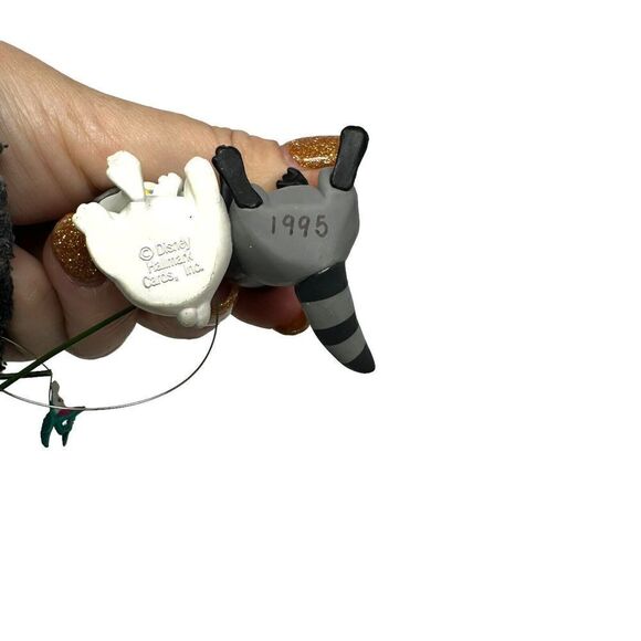 Disney Percy Flit & Meeko Pocahontas Collection Ornament Hallmark Keepsake - Picture 5 of 6